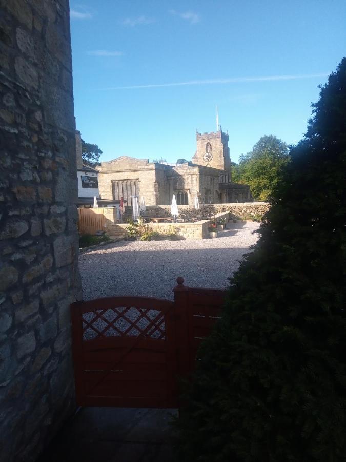 Charming, Wonderfully Cosy One Bedroom Apartment Giggleswick Exteriör bild