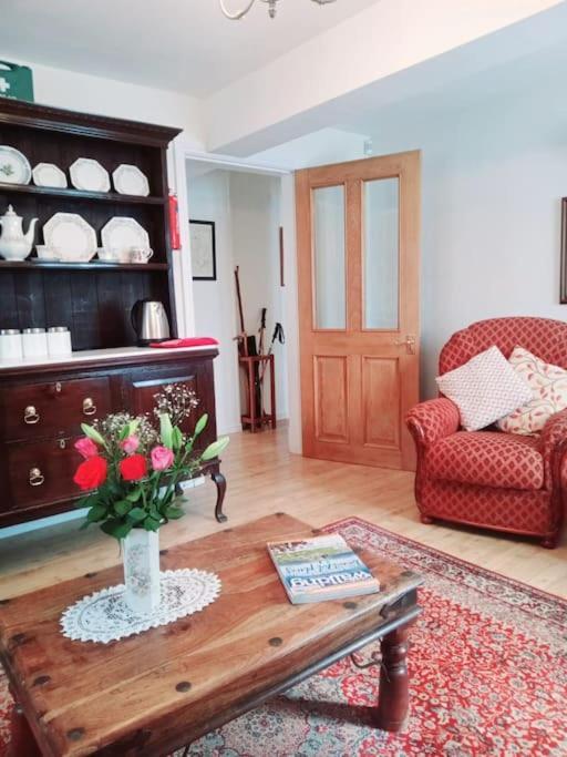Charming, Wonderfully Cosy One Bedroom Apartment Giggleswick Exteriör bild