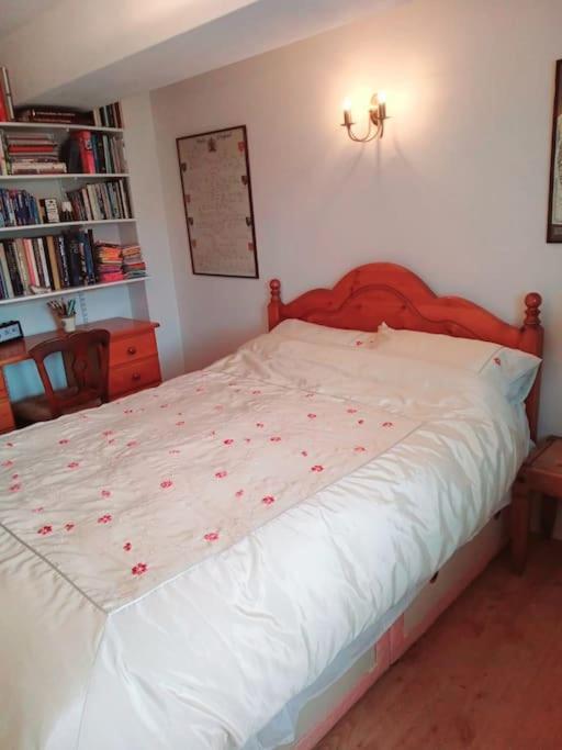Charming, Wonderfully Cosy One Bedroom Apartment Giggleswick Exteriör bild