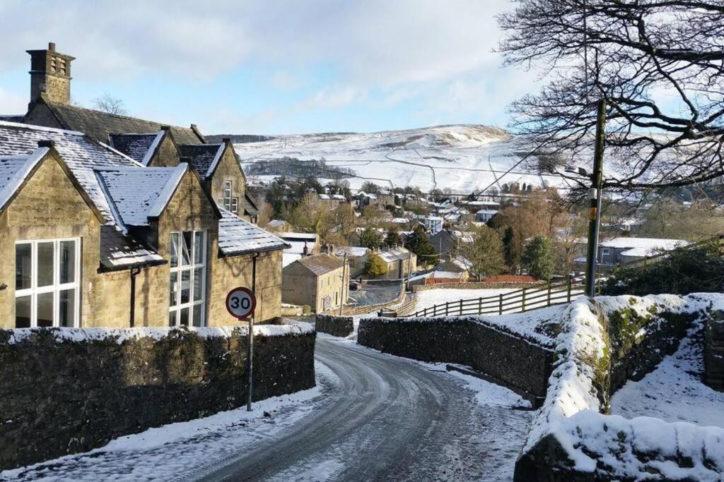 Charming, Wonderfully Cosy One Bedroom Apartment Giggleswick Exteriör bild
