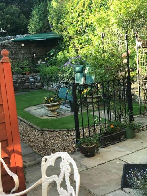 Charming, Wonderfully Cosy One Bedroom Apartment Giggleswick Exteriör bild